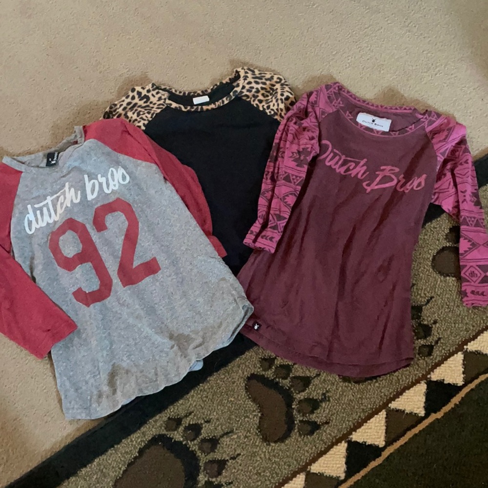 Mid sleeve shirts